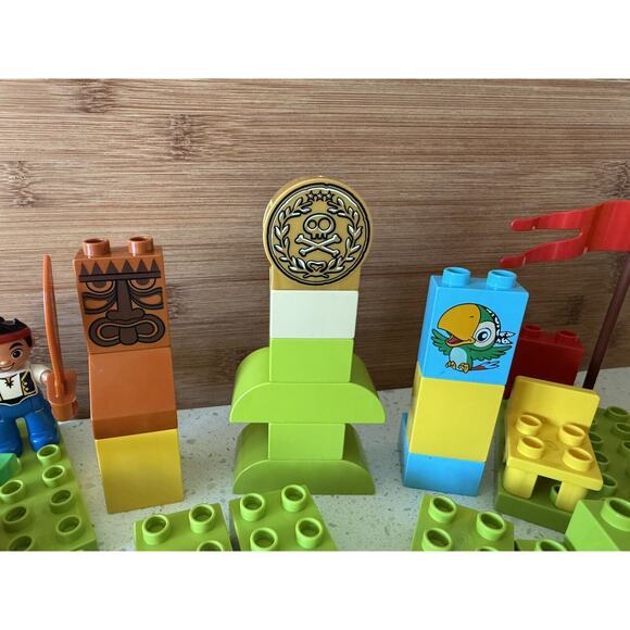 Lego Duplo Tiki Island Pirate Scene Lot Of 85 Totem Boy Figure Sword - Picture 3 of 7